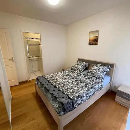 Appartement Grand 87m2 A 10 Metres De La *